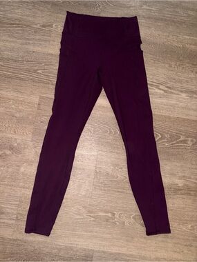 Fabletics Oasis High-Waisted Pocket 7/8 Leggings Burgundy PureLuxe Small